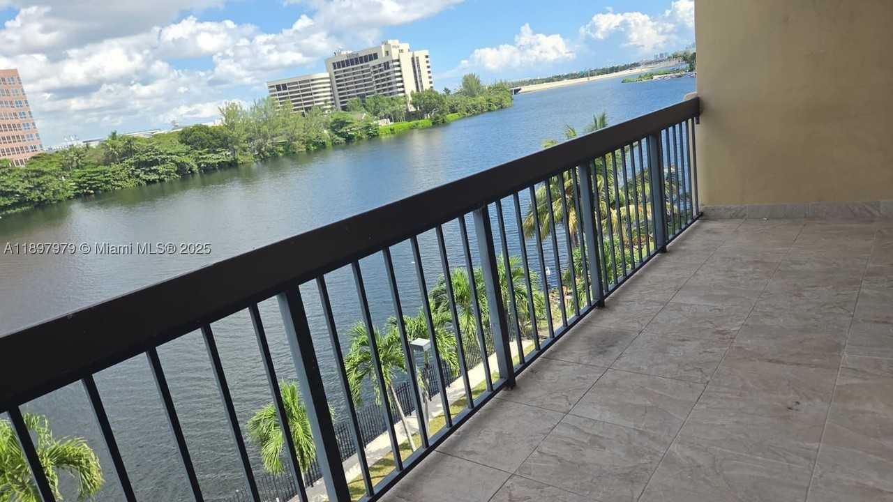5249 Nw 7th St #418 - Photo 3 of 25