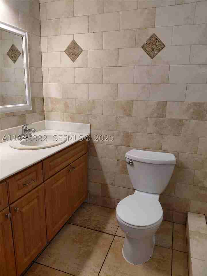 3503 Sw 24th St #3503 - Photo 3 of 6