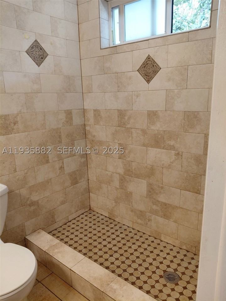 3503 Sw 24th St #3503 - Photo 4 of 6