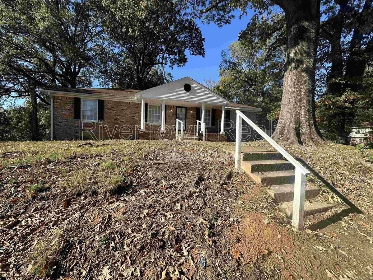 3265 Hanna Dr - Photo 2 of 10