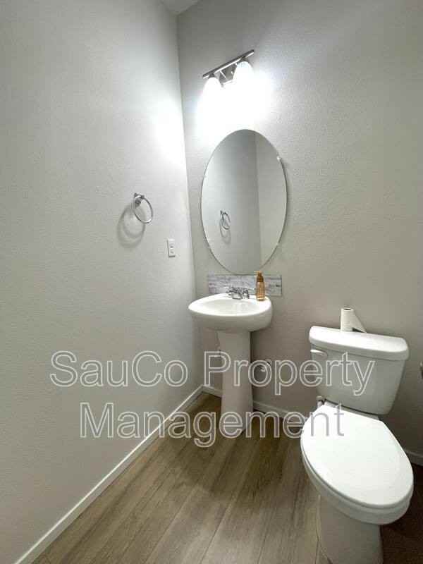16390 Nw Ernst St - Photo 6 of 18