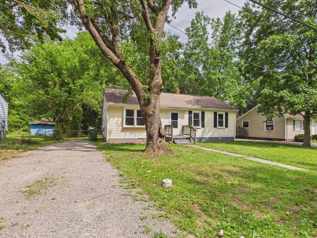 955 Barlen Dr - Photo 3 of 10