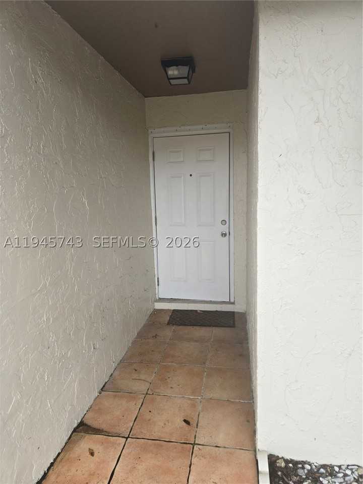 1322 Sandpiper Blvd #1 - Photo 4 of 25
