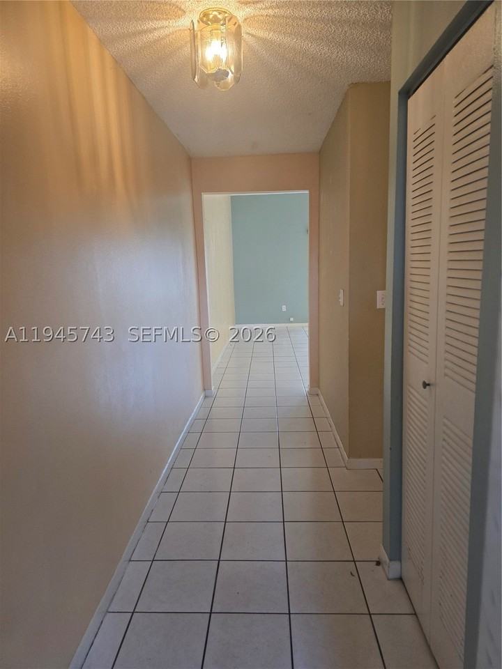 1322 Sandpiper Blvd #1 - Photo 5 of 25