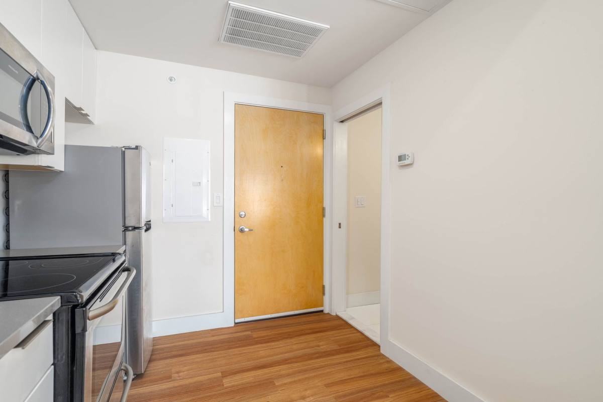 300 Market St #402 - Photo 5 of 10