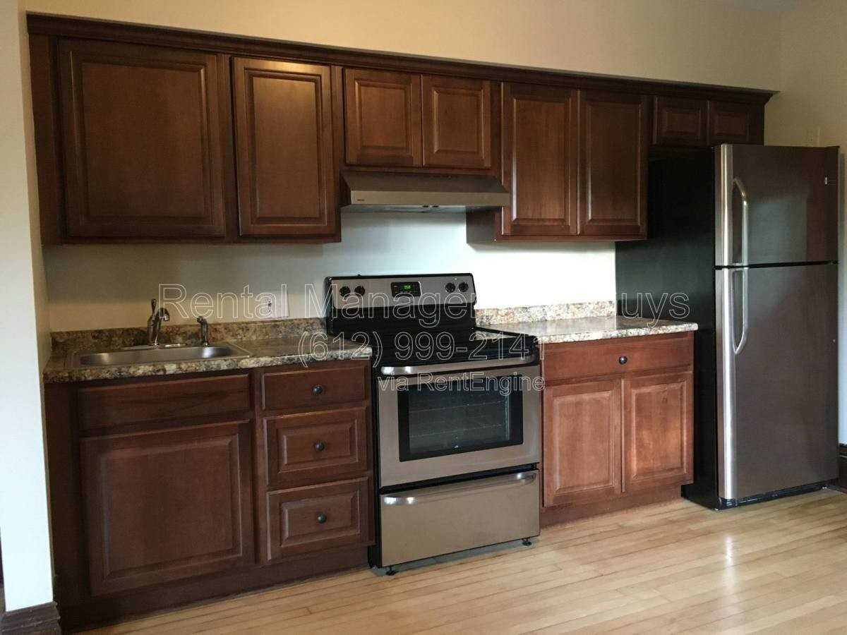 2715 Pillsbury Ave S #2 - Photo 3 of 10