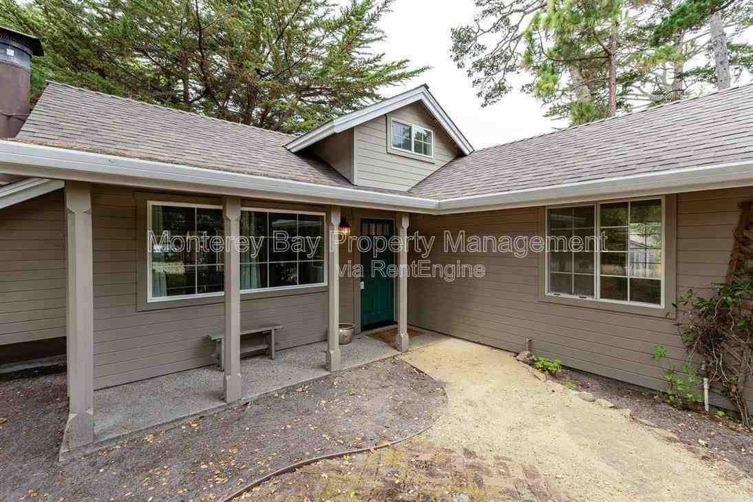 706 Crocker Ave - Photo 2 of 10