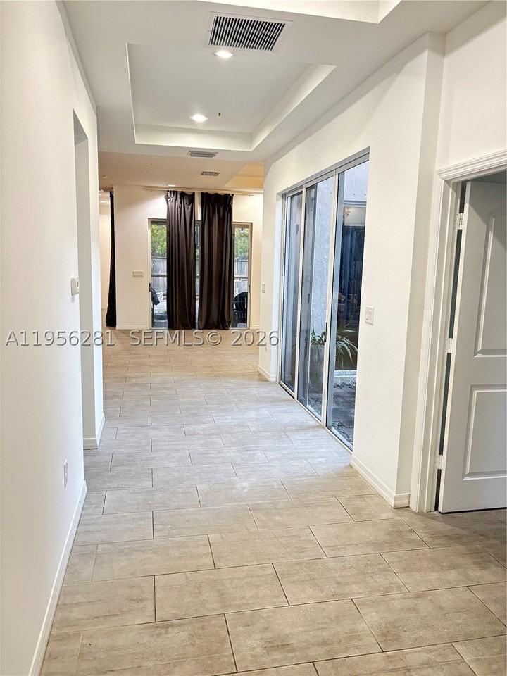 15041 Sw 177th Ter - Photo 2 of 12