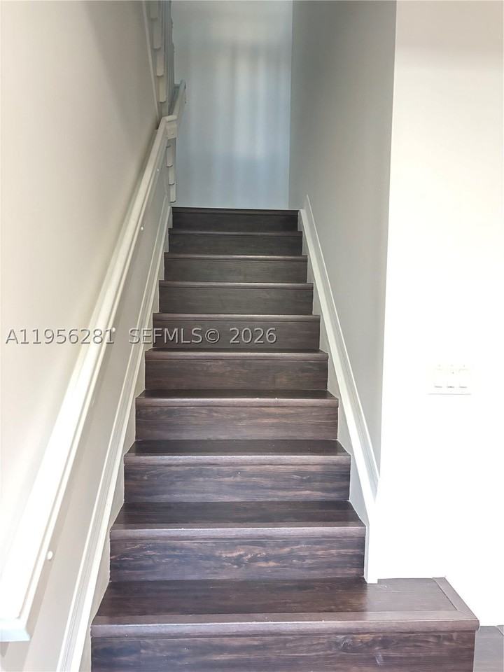 15041 Sw 177th Ter - Photo 6 of 12