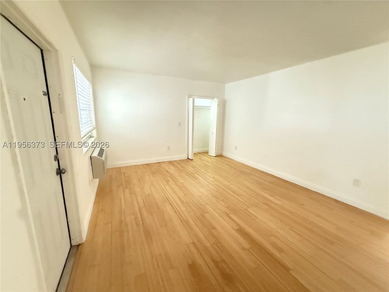 6930 Rue Vendome #3 - Photo 3 of 14
