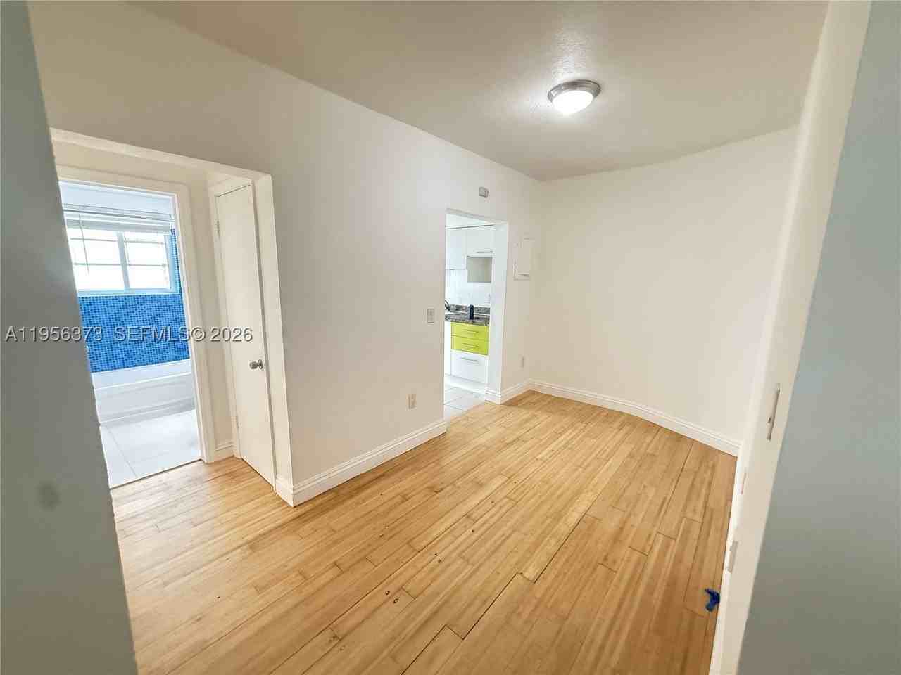 6930 Rue Vendome #3 - Photo 5 of 14