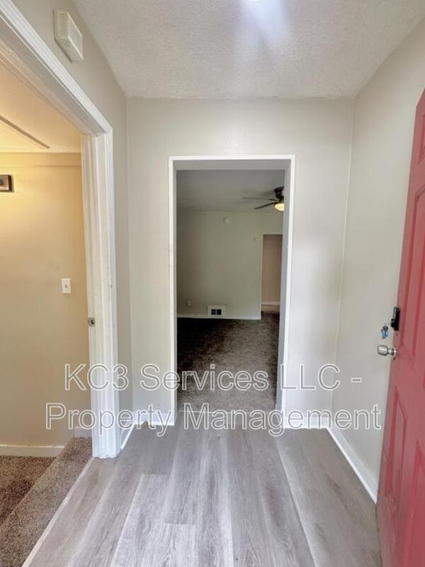 2215 East St - Photo 5 of 21