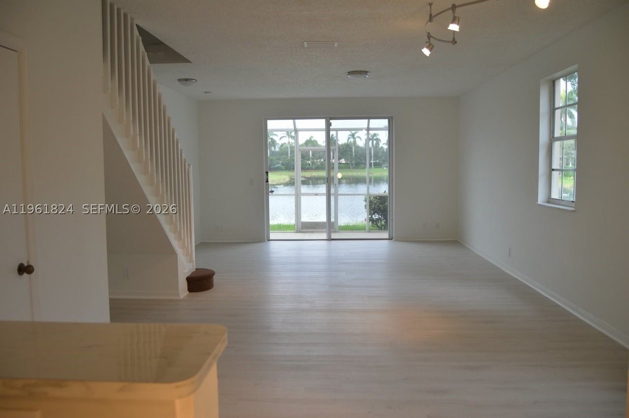 3844 San Simeon Cir #3844 - Photo 5 of 23