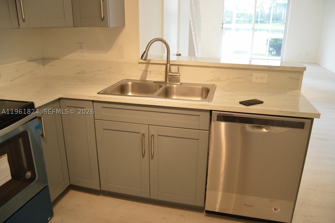 3844 San Simeon Cir #3844 - Photo 6 of 23