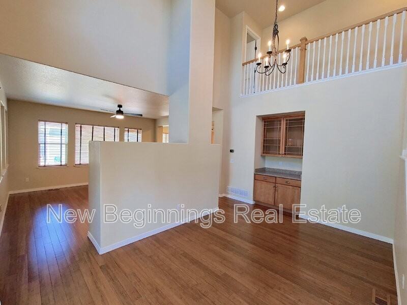 8742 Stony Creek Dr - Photo 5 of 49