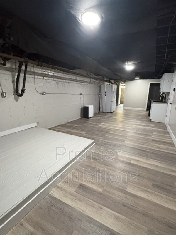 702 Biltmore Blvd #3 - Photo 4 of 14