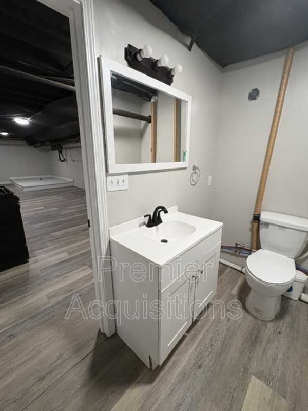 702 Biltmore Blvd #3 - Photo 5 of 14