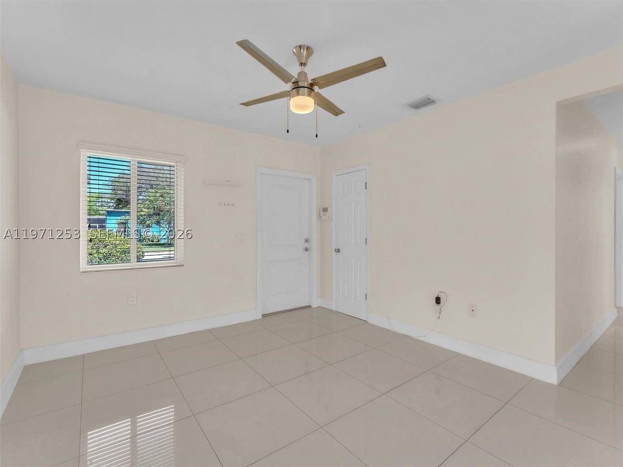 6510 Sw 63rd Ct - Photo 5 of 26