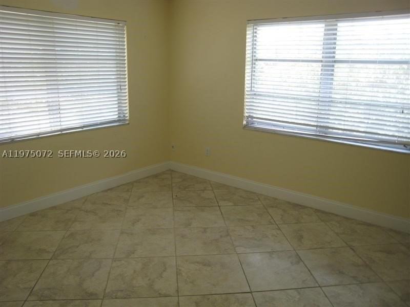 7722 Camino Real #E301 - Photo 5 of 20