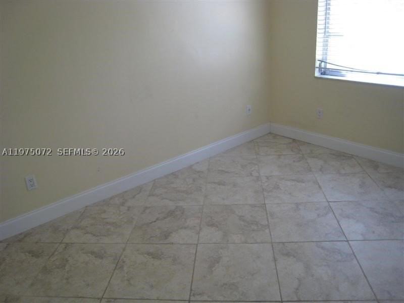 7722 Camino Real #E301 - Photo 6 of 20