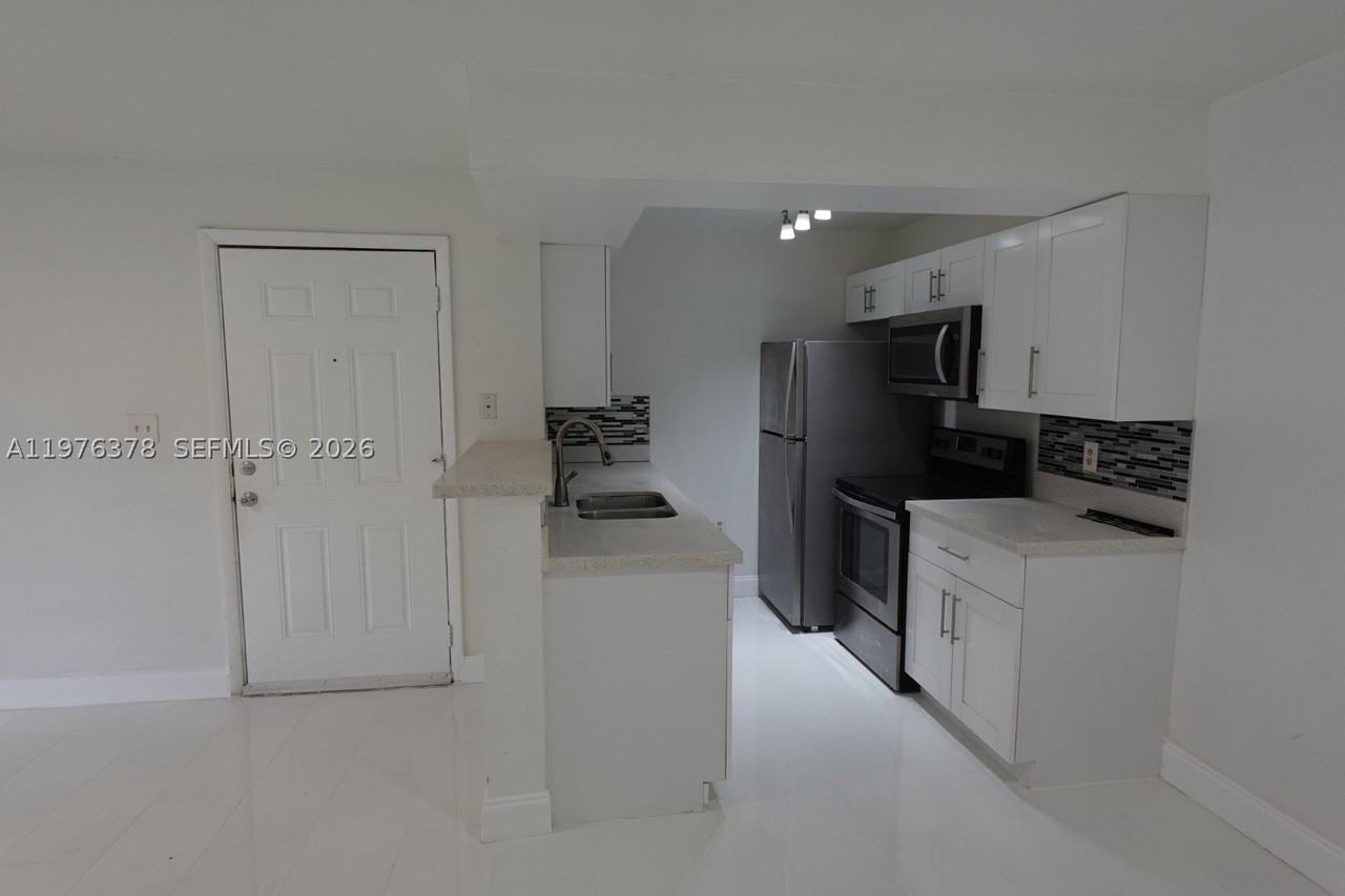 15560 Sw 104th Ter #613 - Photo 2 of 26