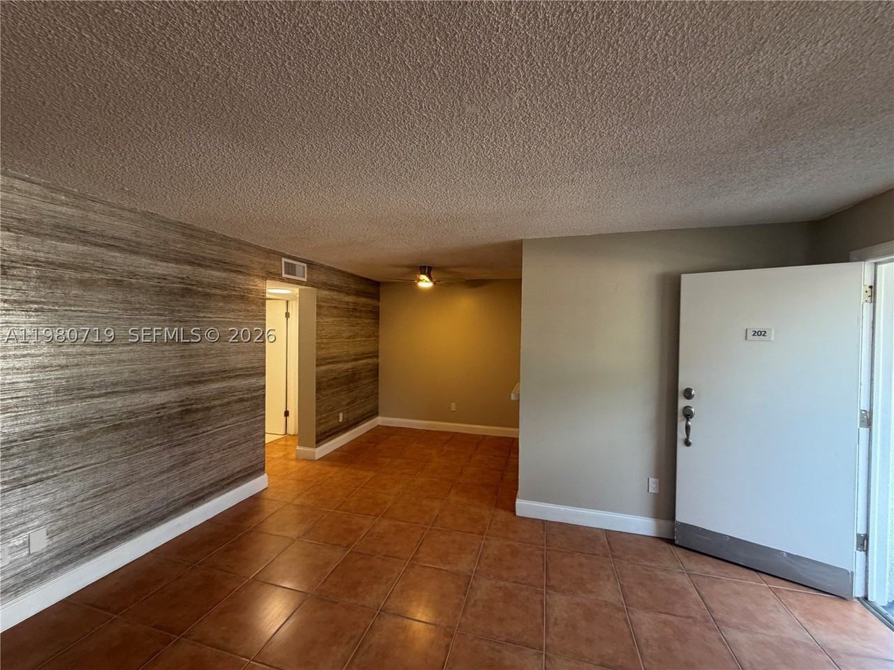 1801 S Treasure Dr #202