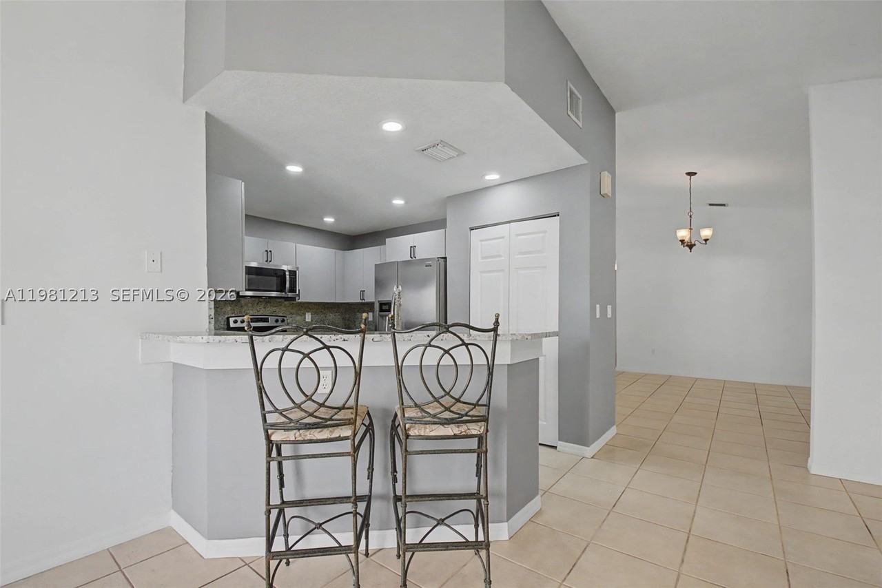 19920 Cutler Ct - Photo 6 of 21