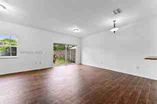 5043 Sw 140th Ter - Photo 1 of 1