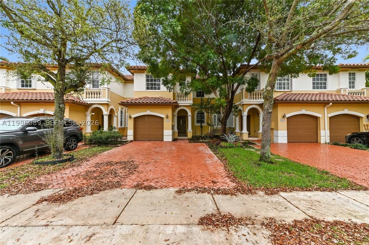 5043 Sw 140th Ter - Photo 3 of 34