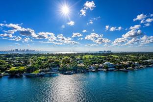 5600 Collins Ave #17G - Photo 1 of 1