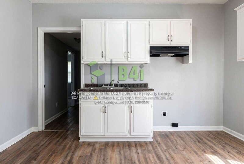 560 Radcliff Ave - Photo 4 of 18