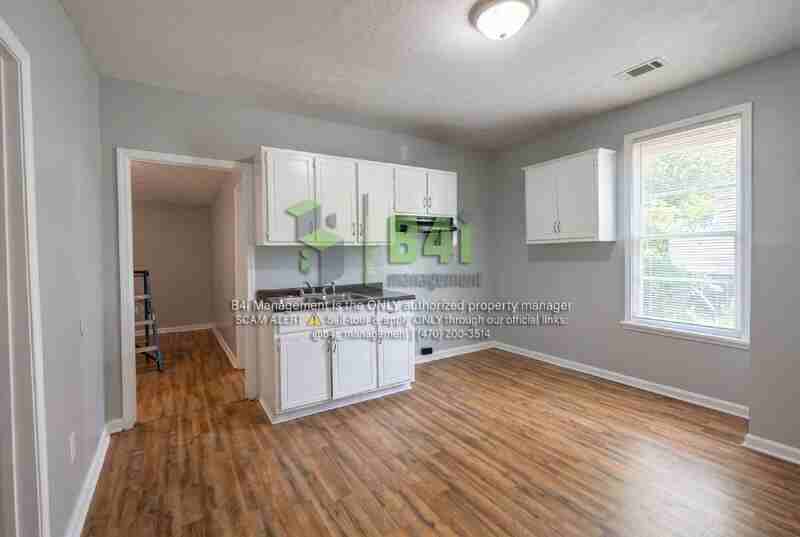 560 Radcliff Ave - Photo 5 of 18