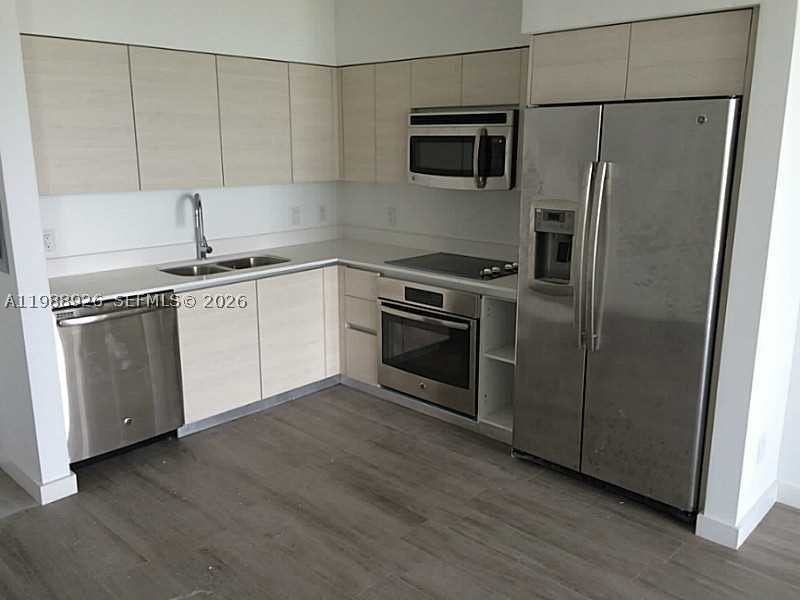 4250 Biscayne Blvd #1414 - Photo 2 of 35