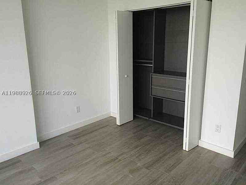 4250 Biscayne Blvd #1414 - Photo 5 of 35