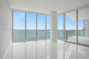 featured image of NE 29th St & Biscayne Blvd