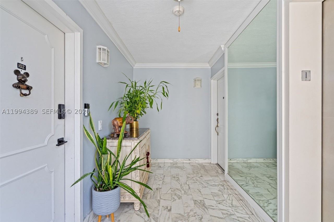 5845 Collins Ave #101 - Photo 5 of 50