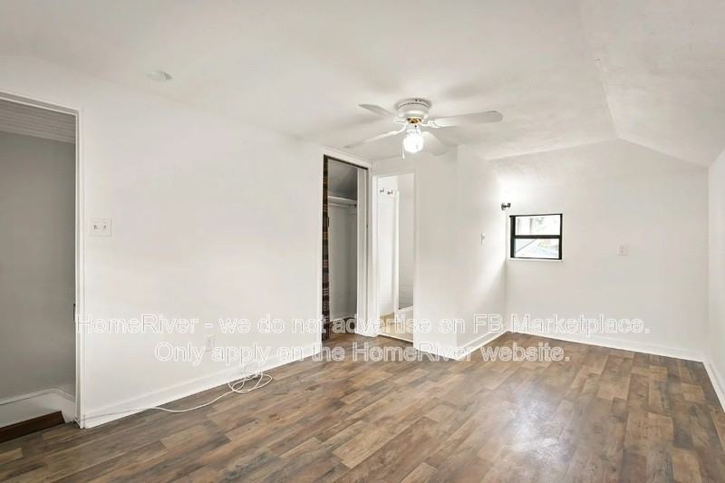 1514 Mcduff Ave S #1 - Photo 4 of 10