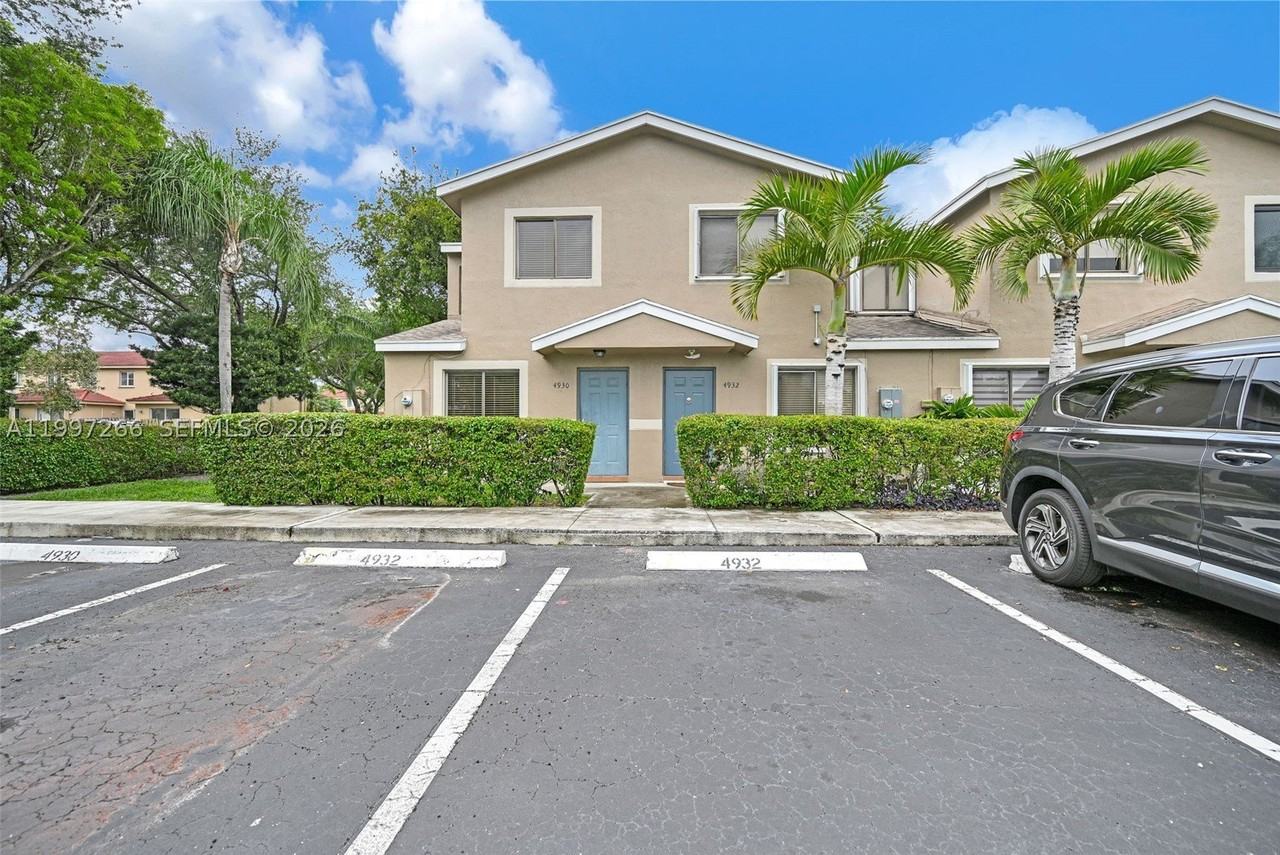 4930 S University Dr #4930 - Photo 4 of 50
