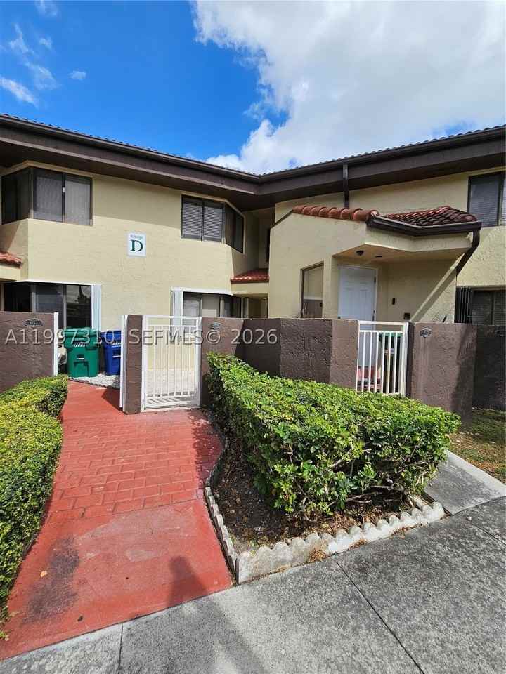 9781 Sw 138th Ave #DB1R - Photo 2 of 30