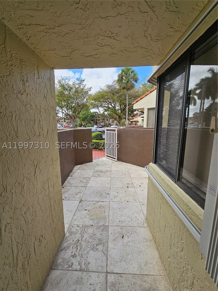9781 Sw 138th Ave #DB1R - Photo 4 of 30