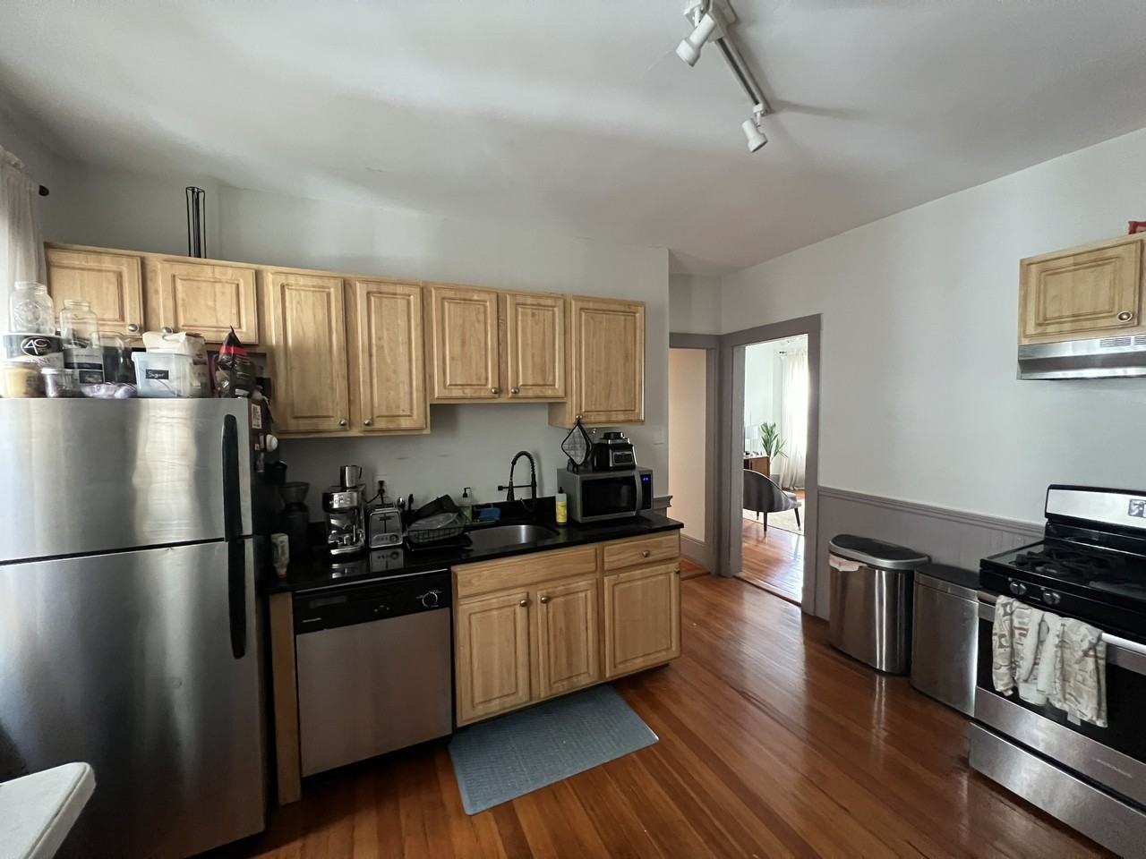195 Hancock St #2 - Photo 3 of 12