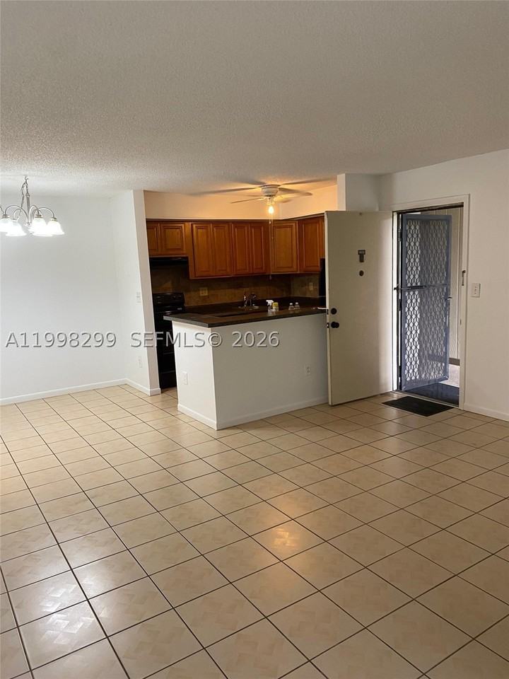 9608 W Mcnab Rd #103