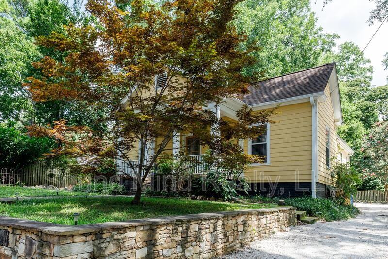 1514 Fairview Rd - Photo 3 of 30