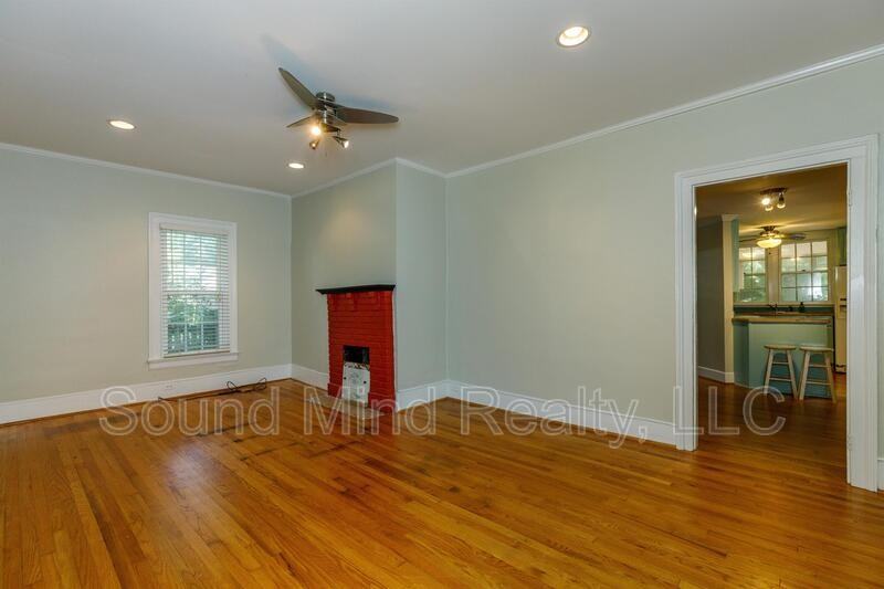 1514 Fairview Rd - Photo 5 of 30