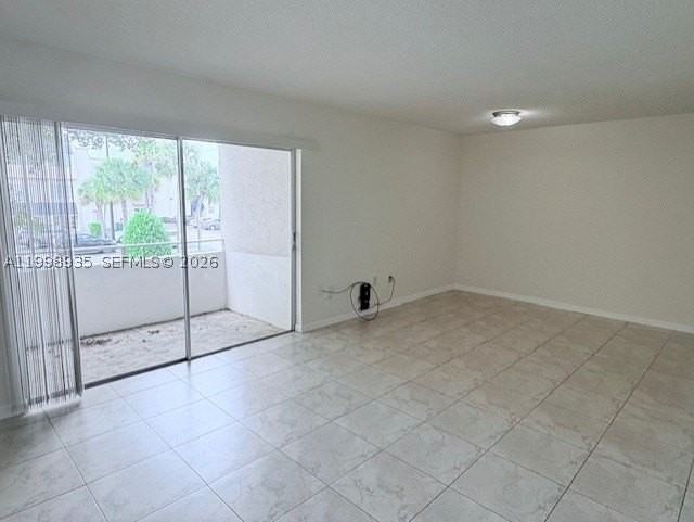 7785 Sw 86th St #E219 - Photo 3 of 9