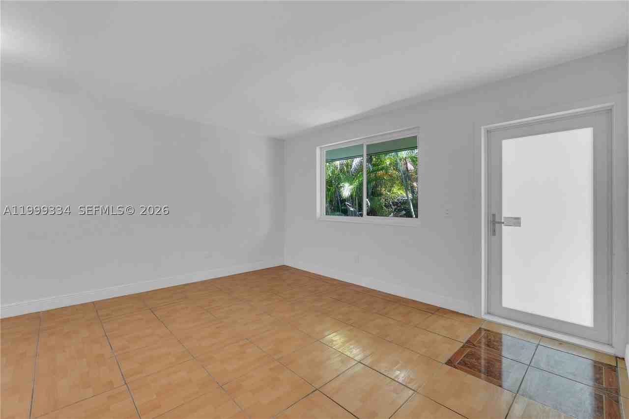 1730 Nw 55th Ter #1730 - Photo 6 of 36