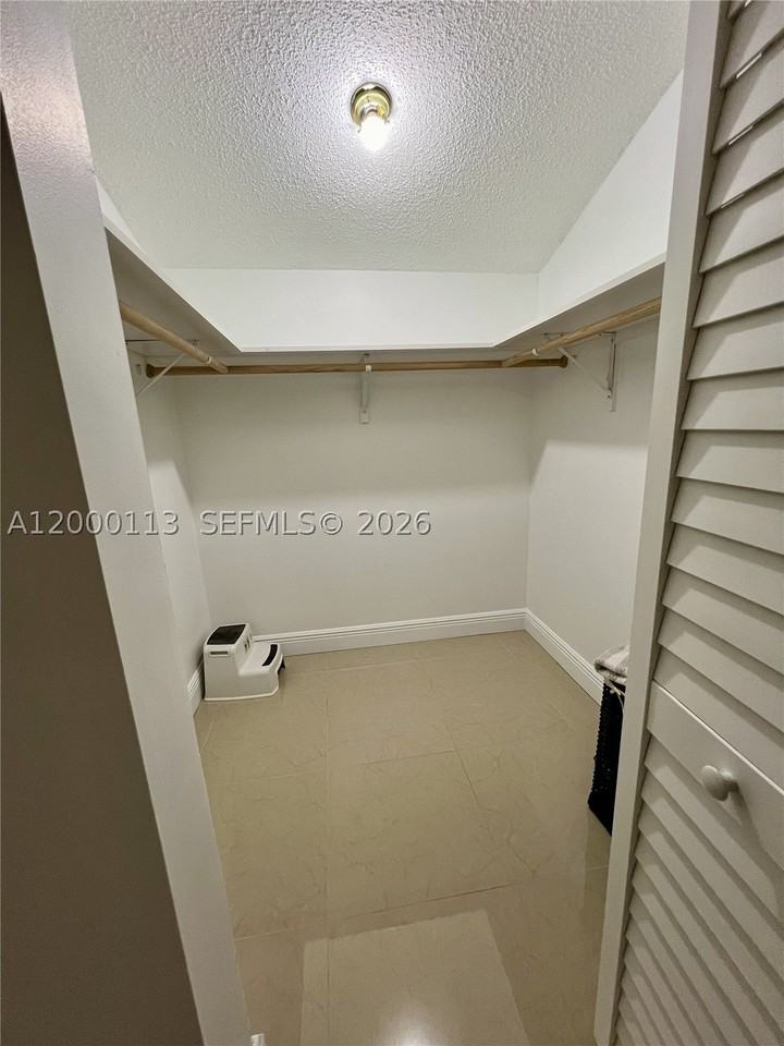10356 Sw 11th Ter #2-24A - Photo 6 of 12