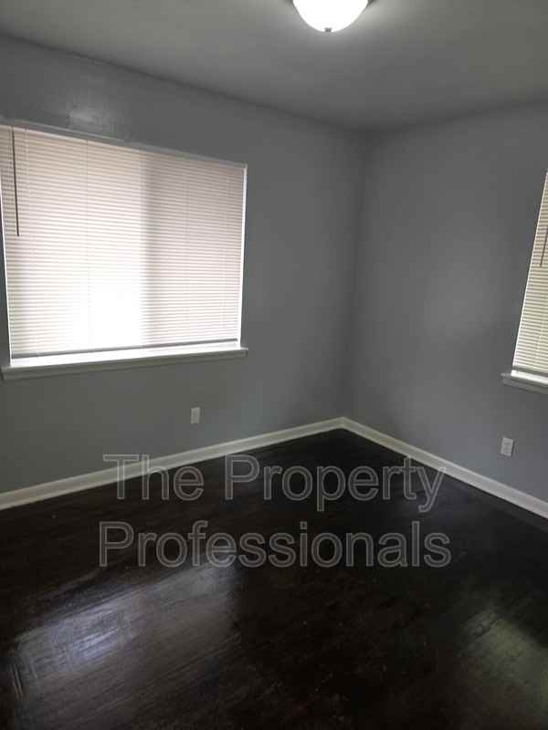 7750 Rugby Ave #D - Photo 3 of 9