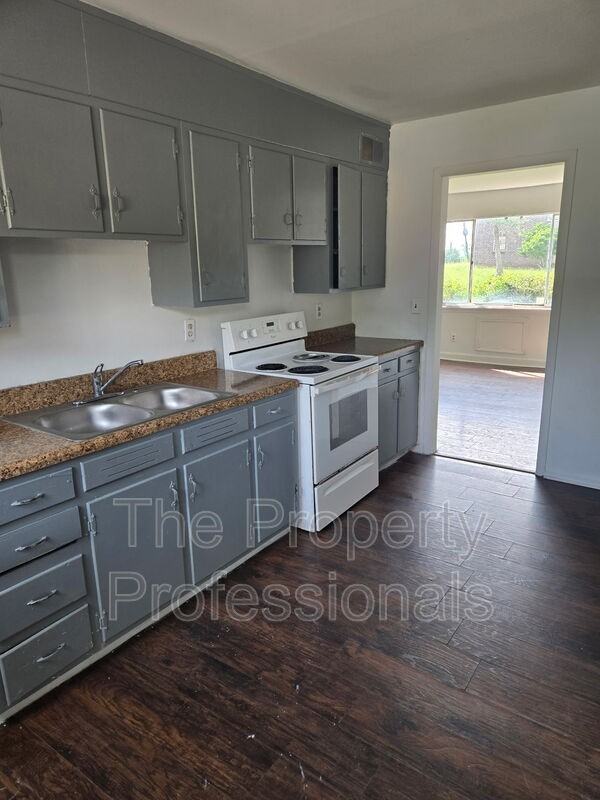 7719 7th Ave S #D - Photo 4 of 12