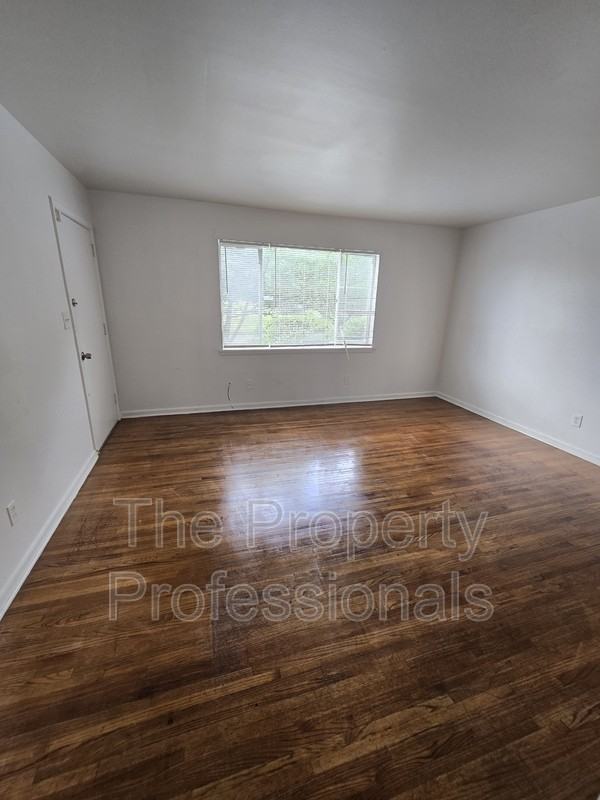 7719 7th Ave S #D - Photo 7 of 12